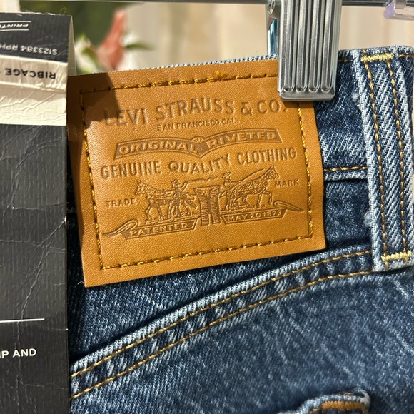 Levi’s Ribcage Straight Jeans Super High Rise Size 26x32 NWT - Picture 7 of 7